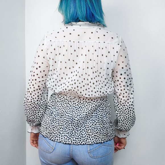 Vintage 1970s White & Black Geometric Print Pleated Ruffle Blouse - Picture 3 of 6